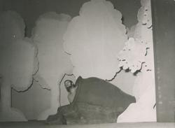 YE1953_04_PH006
