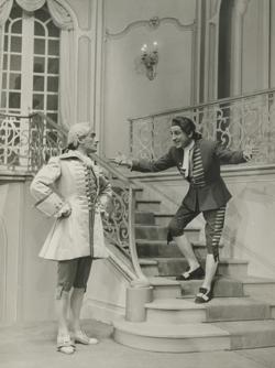 YE1954_10_PH010