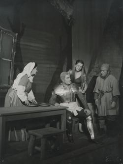 YE1956_01_PH008