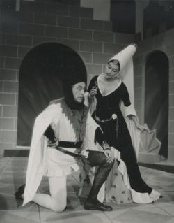YE1956_01_PH012