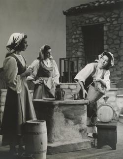 YE1956_04_PH008