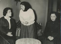 YE1956_07_PH005