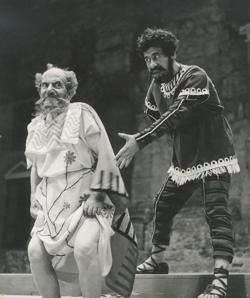 YE1956_11_PH004