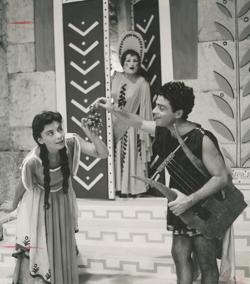 YE1956_11_PH010