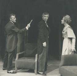 YE1956_13R01_PH001