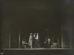YE1956_13R01_PH009