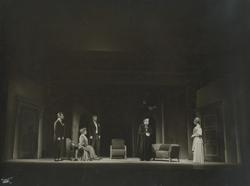 YE1956_13R01_PH015