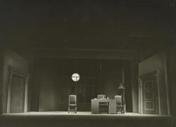 YE1956_13R01_PH021