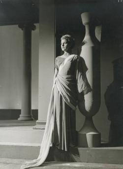 YE1956_15_PH005
