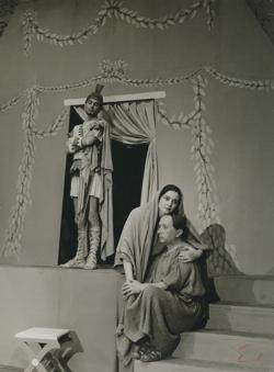 YE1956_16_PH005