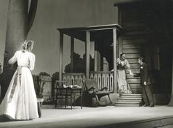 YE1957_03_PH008