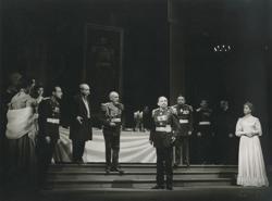 YE1957_07_PH006