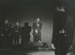 YE1957_07_PH010