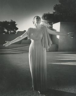 YE1957_08_PH005