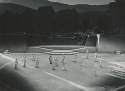 YE1957_08_PH014