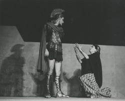 YE1957_08_PH015