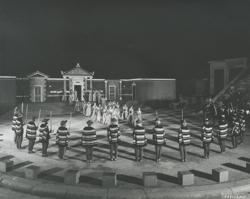 YE1957_10R01_PH017