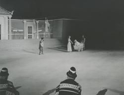 YE1957_10_PH013