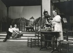 YE1958_03_PH011