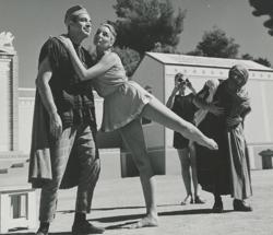 YE1958_09_PH005