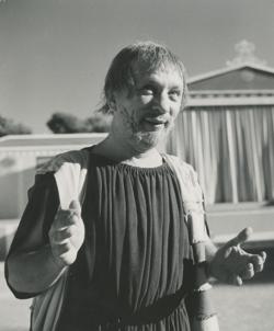 YE1958_09_PH008