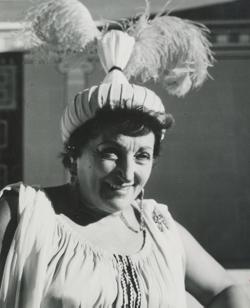 YE1958_09_PH009