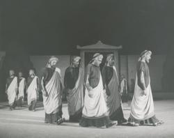 YE1958_10_PH002