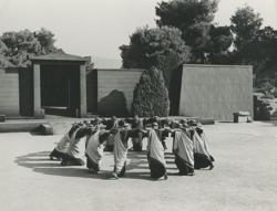 YE1958_10_PH004