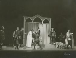 YE1958_13_PH011