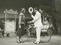 YE1958_15_PH001