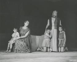 YE1960_06_PH008