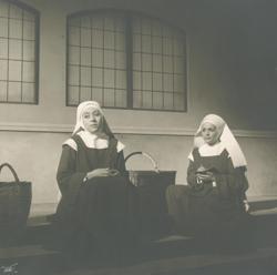 YE1962_04_PH008