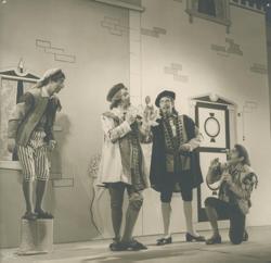 YE1963_05_PH029