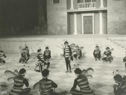 YE1963_07_PH013