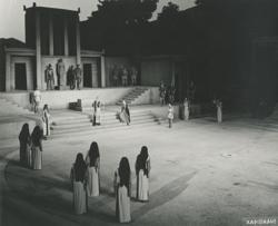 YE1963_09R01_PH008