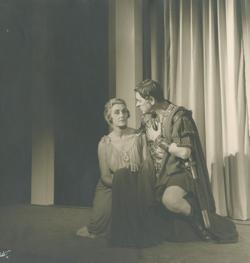 YE1963_11_PH017