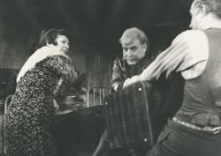 YE1969_02_PH001