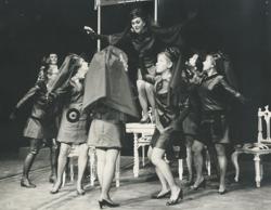 YE1969_03_PH010