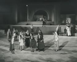 YE1969_08_PH003