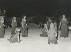 YE1970_04R01_PH010
