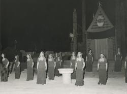 YE1970_04R01_PH011