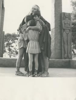 YE1970_06_PH001