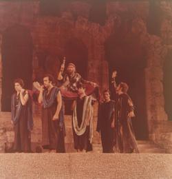 YE1971_11R01_PH013