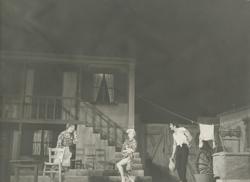 YE1971_12_PH010