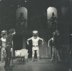 YE1975_01_PH002