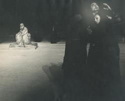 YE1975_05_PH018