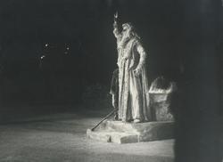 YE1975_05_PH019