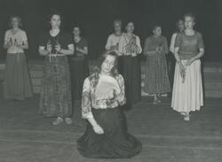 YE1975_06_PH020