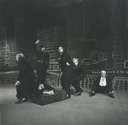YE1975_11_PH014