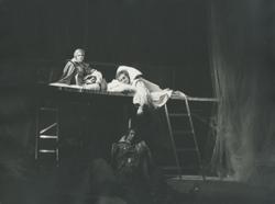 YE1975_12_PH010